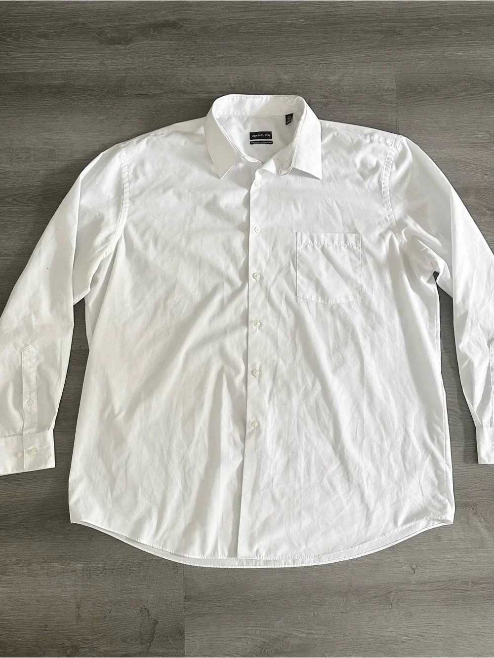 Van Heusen White Wrinkle Free Dress Shirt Regular Fit Pocket Size 17.5 34/35 - Picture 1 of 6
